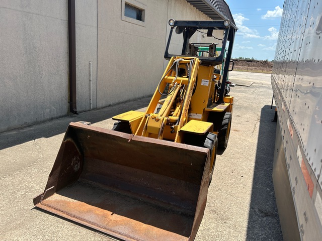 1995 NMC 242 Wheel Loader