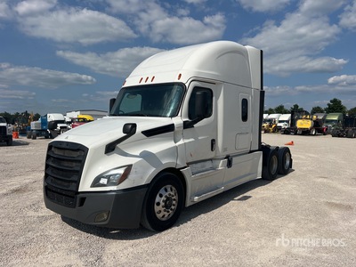 2019 Freightliner Cascadia 126 6x4 T/A Sleeper Truck Tractor