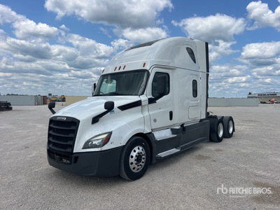 2019 Freightliner Cascadia 126 6x4 T/A Sleeper Truck Tractor