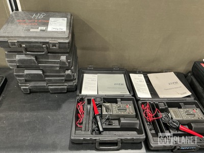 (6) Fluke AN/PSM-45A Multimeters