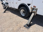 Hydraulics with Stabilizer Cylinders