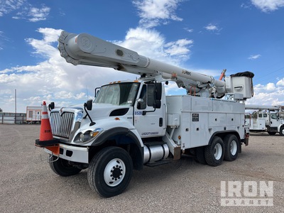 2011 Altec AM55 55 ft on 2012 International Harvester 7400 SFA 6x6 شاحنة منصة مرفوعة
