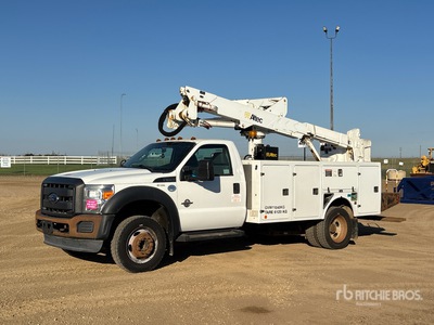 2013 Altec AT37G 37 ft on 2013 Ford F-550 XL 4x4 شاحنة منصة مرفوعة