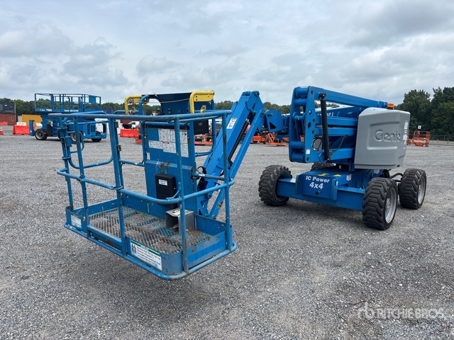 2018 Genie Z-45/25J 4WD Dual Fuel Articulating Boom Lift