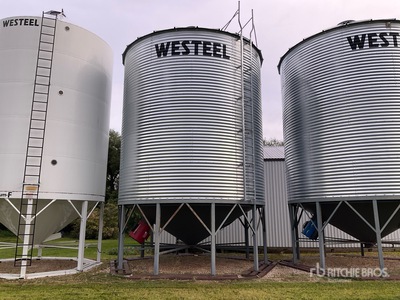 Westeel 1805 +/- 4900 bu 5 Ring Hopper Grain Bin