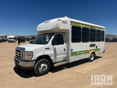 2014 Ford E-450 Super Duty Econoline Bus