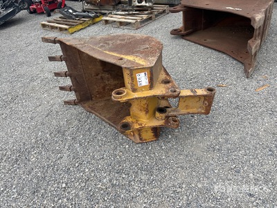 24 in Backhoe Rear Bucket