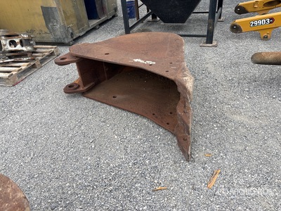 24 in Digging Excavator Bucket