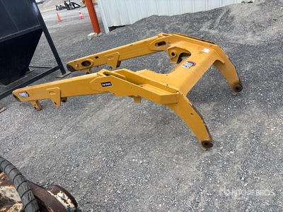 516-5698 50 in Material Handling Arm - Fits Cat 299D3