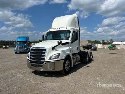 2023 Freightliner Cascadia 126 6x4 تراكتور شاحنة نهارية (ثنائية المحور)