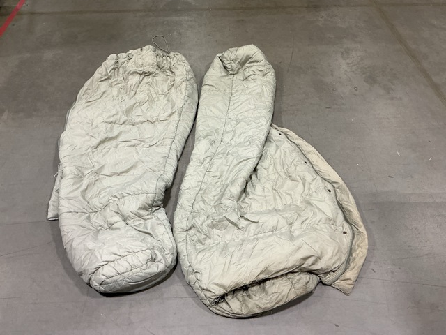 (24) Sleeping Bags