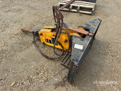 TRX HB750 18 in Brise-roche pour chargeuse à différentiel