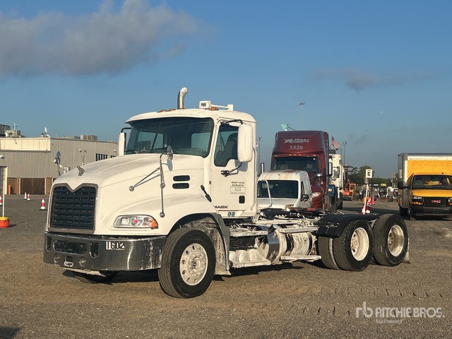2016 Mack CXU613 6x4 T/A Day Cab Truck Tractor