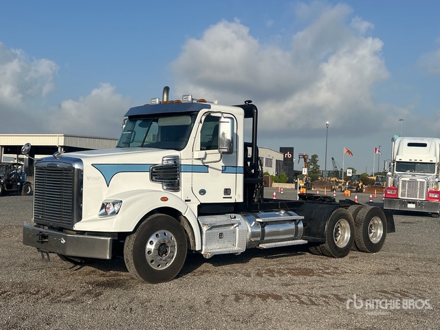 2012 Freightliner Coronado 122 6x4 Winch Truck