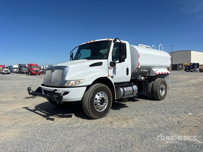 2020 International MV607 2000 gal 4x2 Ciężarówka na wodę