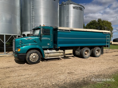 1995 Freightliner FLD112 6x4 Grain Truck