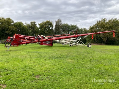 Buhler Farm King 1070 10 in x 70 ft Swing Grain Auger