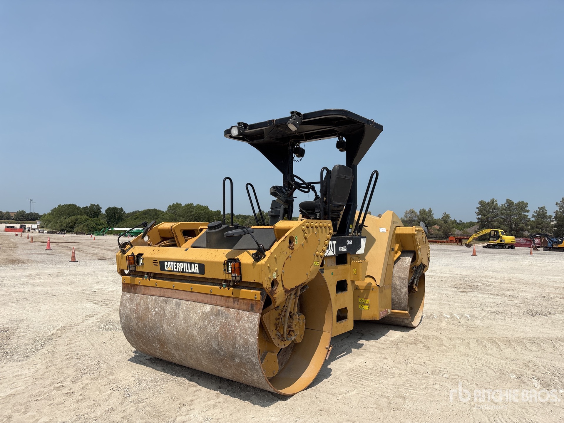 2010 Cat CB64 Double Drum Roller