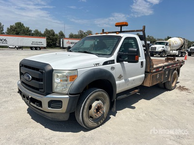 2013 Ford F-550 XL 4x2 Camión Caja Abierta