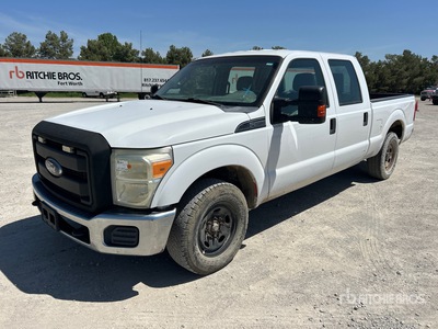 2015 Ford F-250 XL 4x2 Crew Cab Pickup