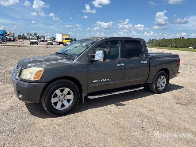 2006 Nissan Titan LE 4x2 Crew Cab Pickup