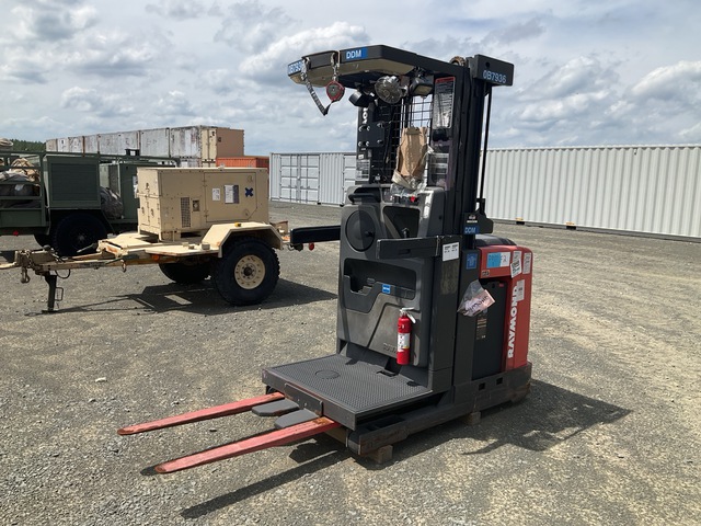 Raymond EASI-OPC30TT Order Picker Raymond EASI-OPC30TT Order Picker