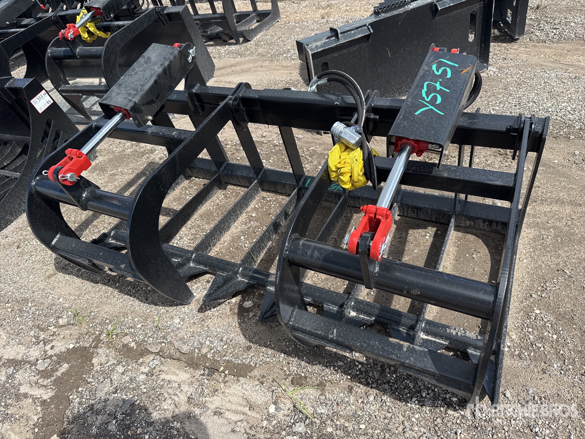 Mid-State 60 in Q/C Root Skid Steer Grapple (Unused)