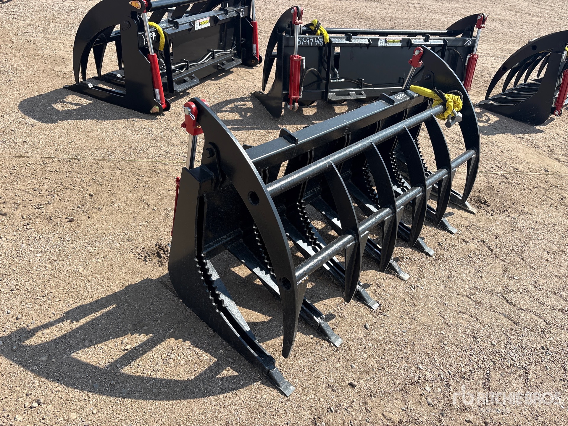 Mid-State 72 in Root E-Series Skid Steer Grapple