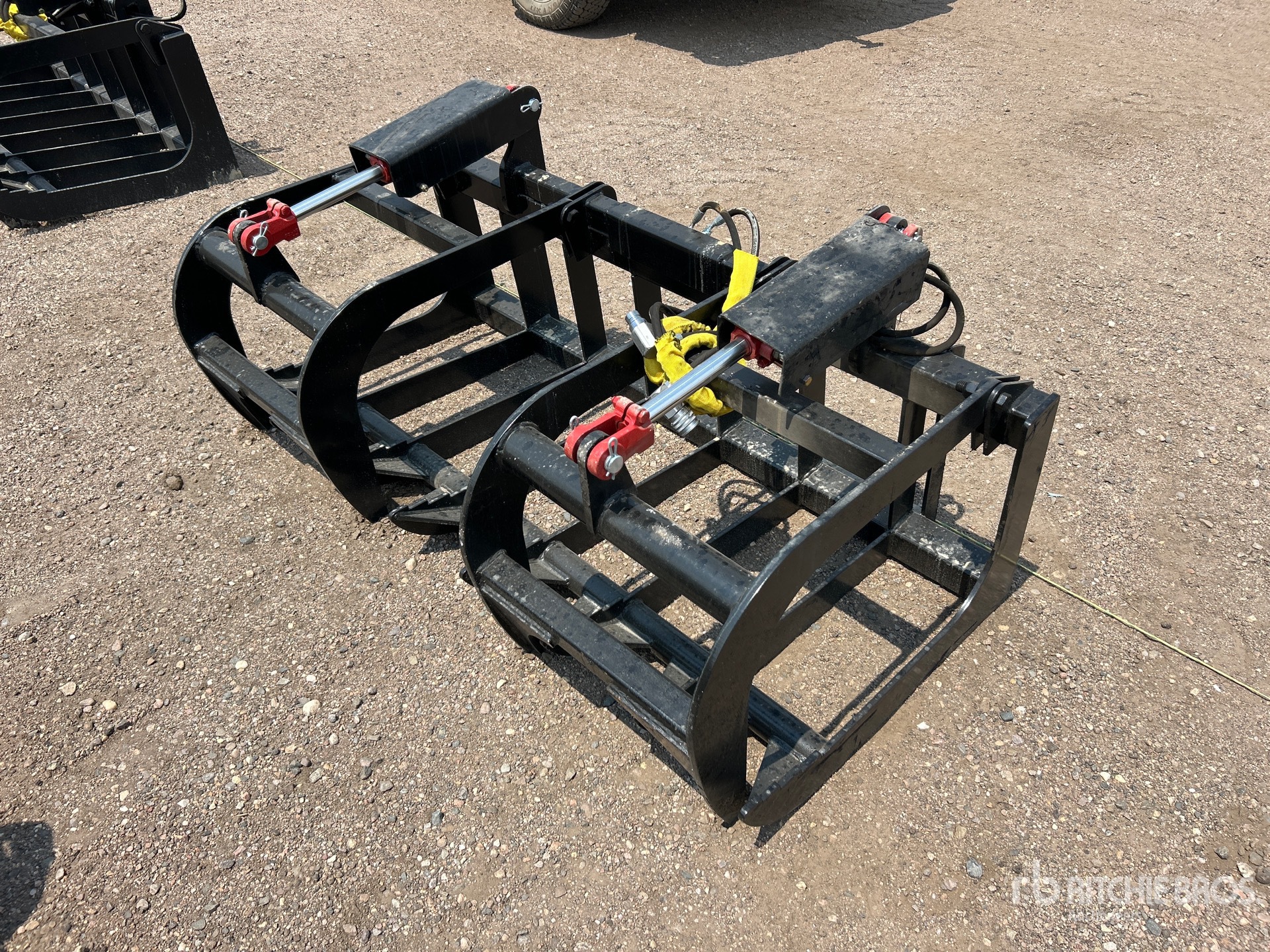 Mid-State 60 in Root E-Series Skid Steer Grapple