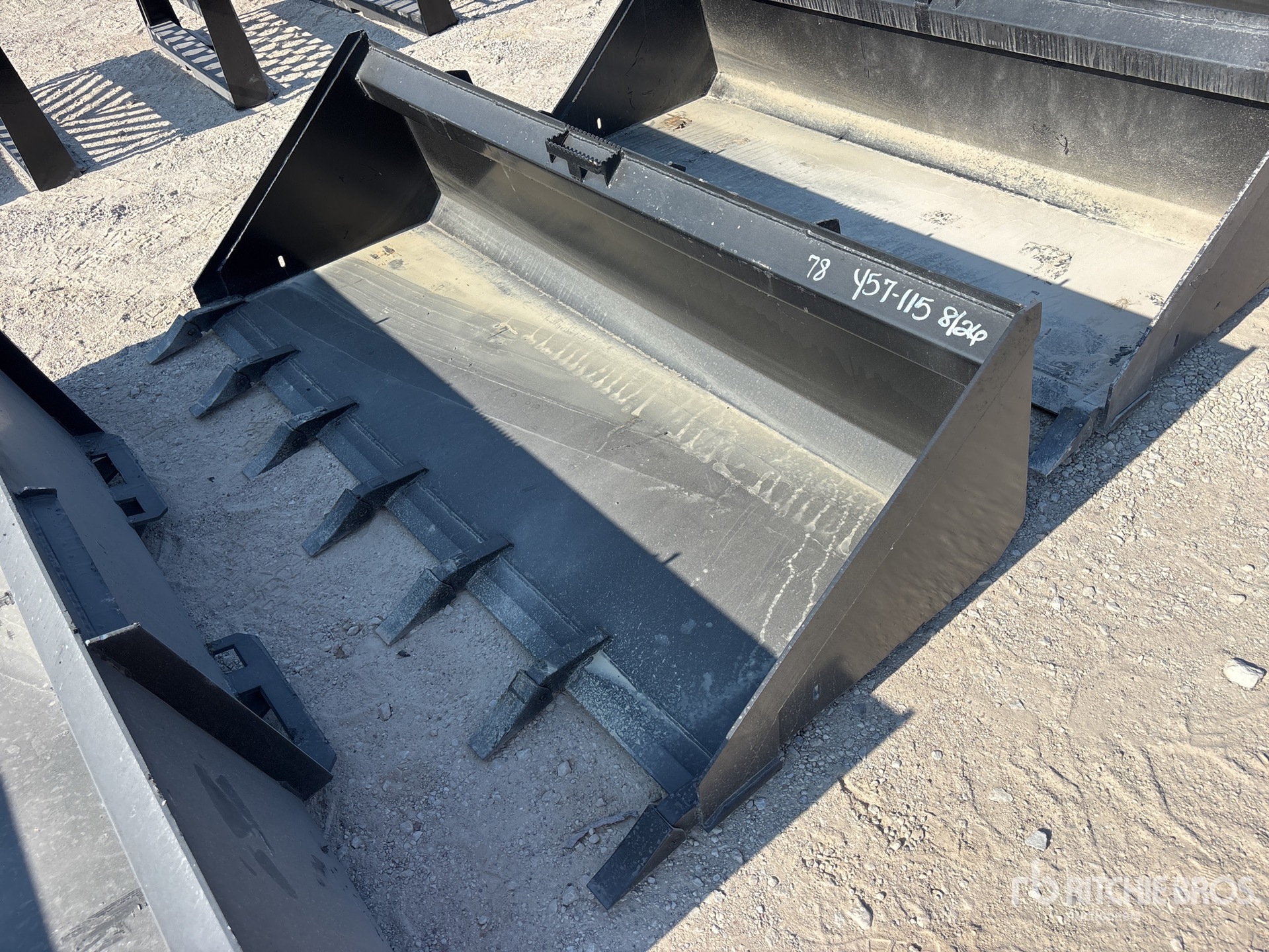 All-Star 78 in Low Pro w/Teeth Skid Steer Bucket (Unused)