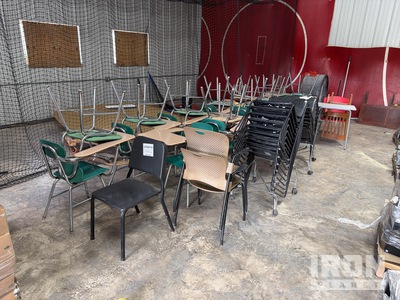 Quantity of Approximately 50 School Desks and Chairs Fournitures de bureau