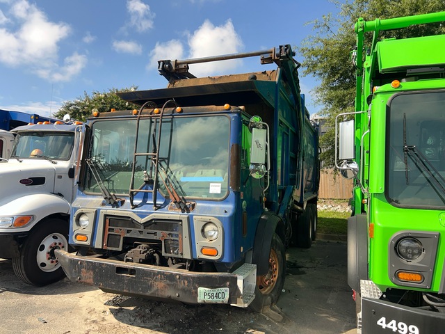 2014 Mack MRU613 6x4 Front Loader Waste Collection Truck