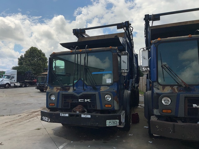 2014 Mack MRU613 6x4 Front Loader Waste Collection Truck