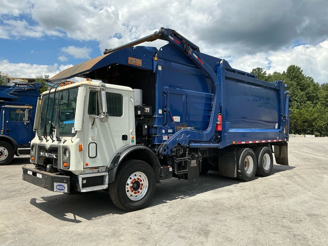 2017 Mack MRU613 6x4 Front Loader Waste Collection Truck