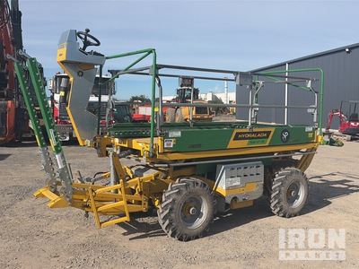 2022 N.blosi ZIP-30 900 kg 3 m x 1250 mm 4x4 Hydraulic Orchard Harvest Trolley معدات زراعية متنوعة