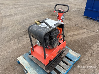 TMG PC330K Reversible Vibratory Plate Compactor