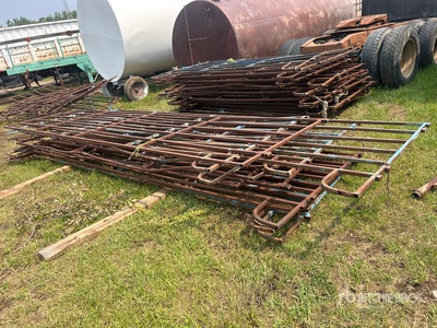 Quantity of (12) 16 ft Recinto per bestiame