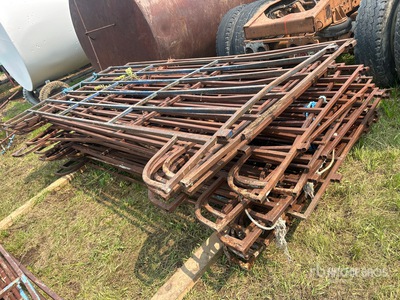 Quantity of (23) 12 ft Recinto per bestiame
