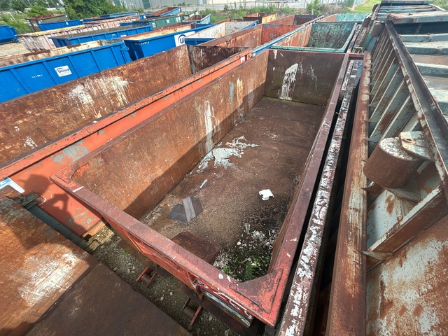 22 ft 20 cyd Roll-Off Container