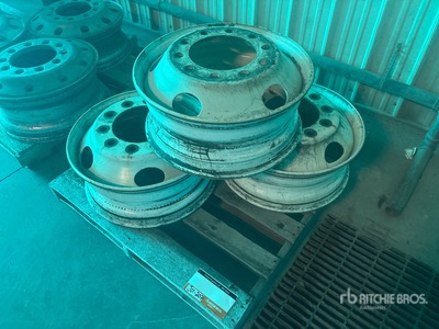 Quantity of (3) 22.5 Inch Steel Rueda