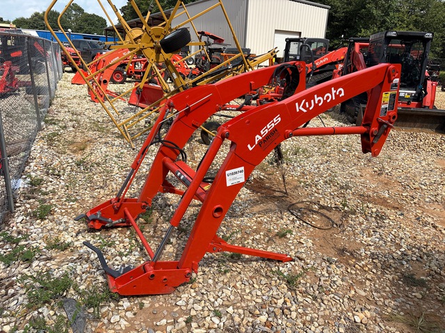 Kubota LA555 Front Loader Attachment