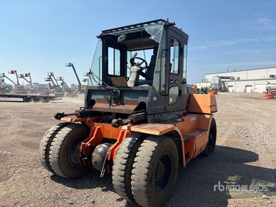 2011 Doosan D110 Pneumatic Tire Chariot Élévateur