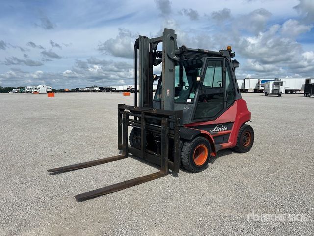 2010 Linde HH80 16000 lb Pneumatic Tire Forklift