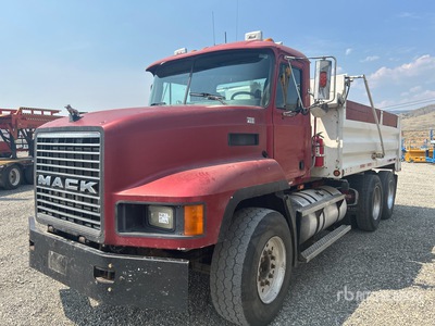 2001 Mack CH613 T/A Dump Truck