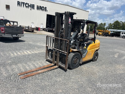 2021 Hyundai 35D-9 6930 lb Pneumatic Tire Chariot Élévateur