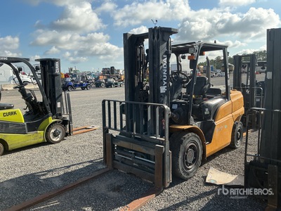 2018 Hyundai 35D-9 7400 lb Pneumatic Tire フォークリフト