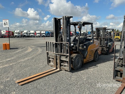 2022 Hyundai 9000 lb Pneumatic Tire フォークリフト