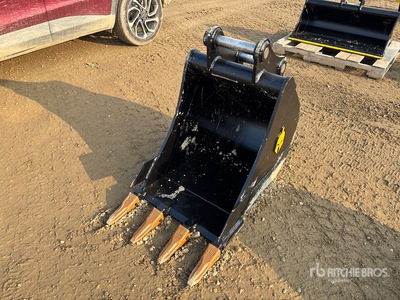 Dynamic Entities 24 in Digging Graafmachine Bak - Fits 45 In Cat 305, 305.5, Komatsu PC45/50/55, Hyundai R55, Hitachi/Deere 50D/G, Case, New Holland, Kobelco SK50, Bobcat E50/341/337