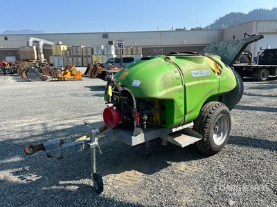 M & M 800 gal Tow-Behind Fertilizer Nurse Tank