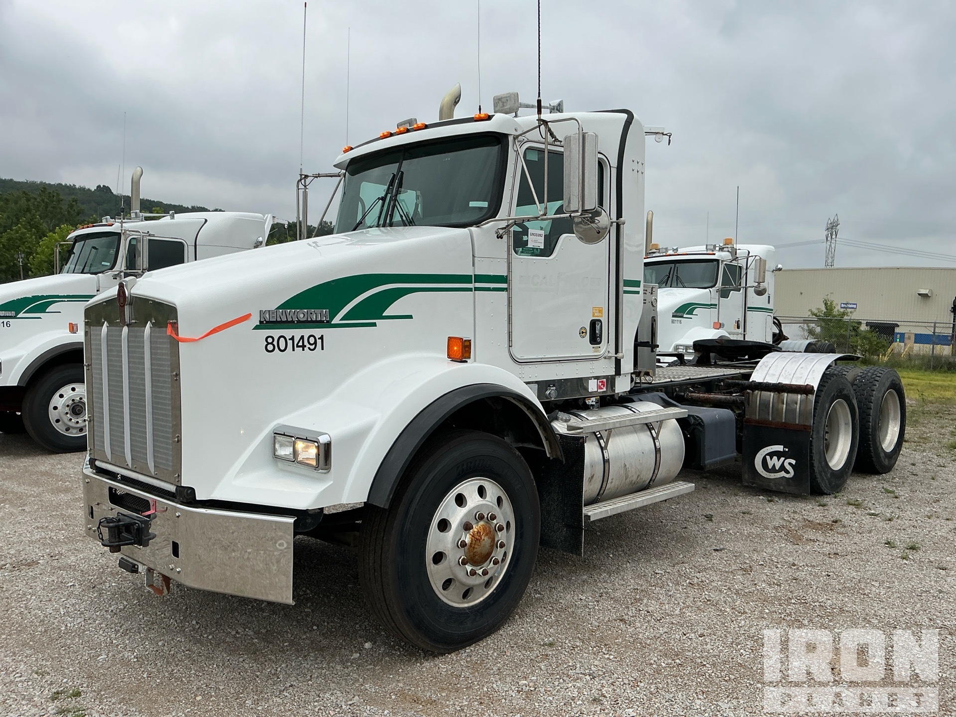 2015 Kenworth T800 6x4 T/A Day Cab Truck Tractor